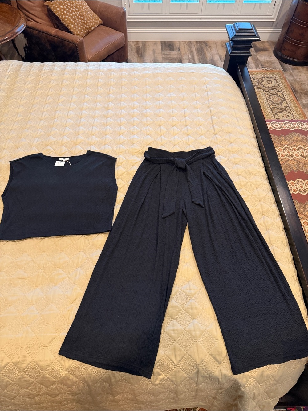 Z Supply Travel Set. Black Wide-Leg Tie-Waist Pants and Matching Top.  NWT